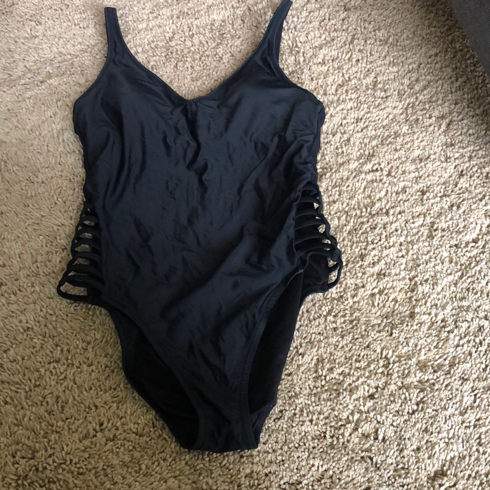 One piece swim suit